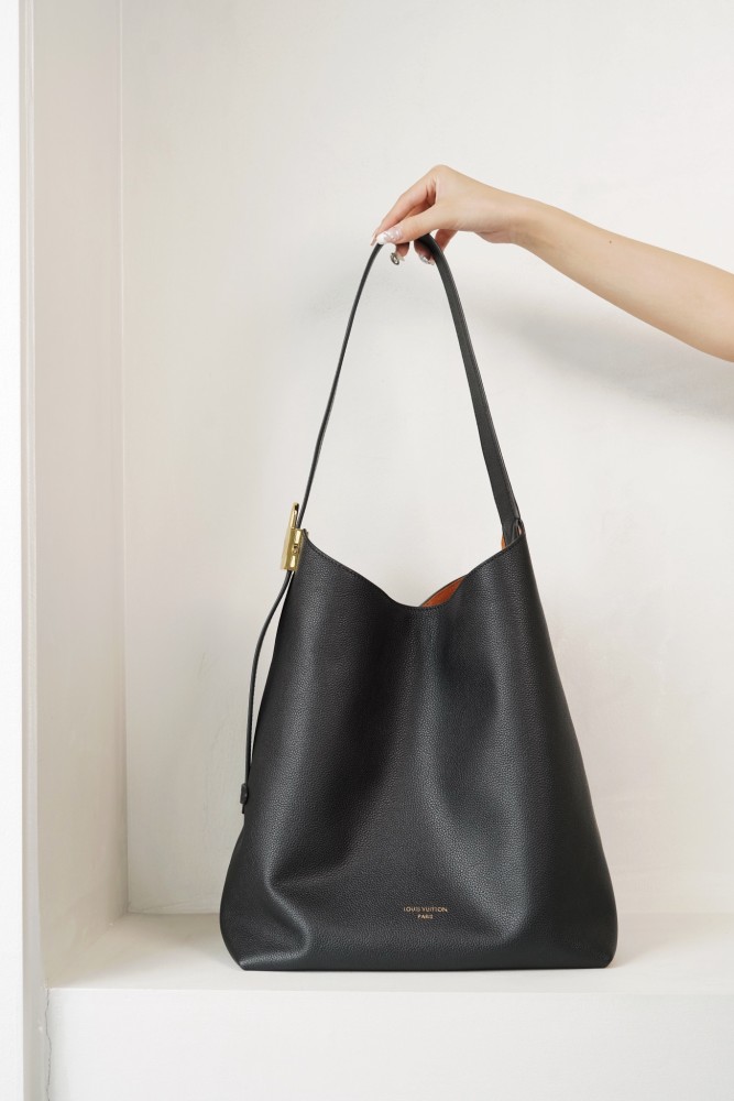 NIGO Louis Vuitton Low Key Hobo Women's Solid Color Adjustable Shoulder Strap Leather Tote Shoulder Bag Bags #nigo72927