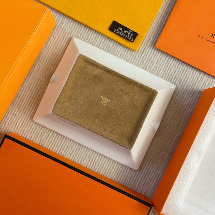 NIGO Hermes Luxury Home Cigar Box Place Tray Large Cigar Holder Non-slip Genuine Leather Large Base Accessories #nigo71578