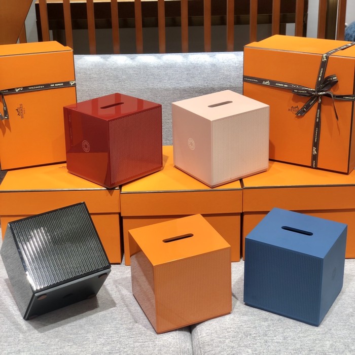 NIGO Hermes Handmade Lacquer Carved Wooden Square and Rectangular Tissue Box Calfskin Overlay Furniture Decorations Accessories #nigo71591