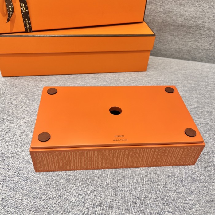 NIGO Hermes Handmade Lacquer Carved Wooden Square and Rectangular Tissue Box Calfskin Overlay Furniture Decorations Accessories #nigo71591