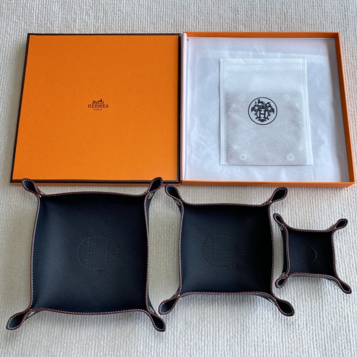 NIGO Hermes Simple Fashion Logo Printing Small 13x13cm Medium 22x22cm Large 25x25cm Whole Set Sold Color Blocking Leather Tray Accessories Ornaments #nigo72946