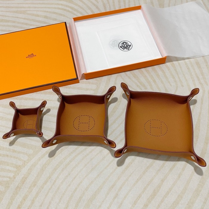 NIGO Hermes Simple Fashion Logo Printing Small 13x13cm Medium 22x22cm Large 25x25cm Whole Set Sold Color Blocking Leather Tray Accessories Ornaments #nigo72946
