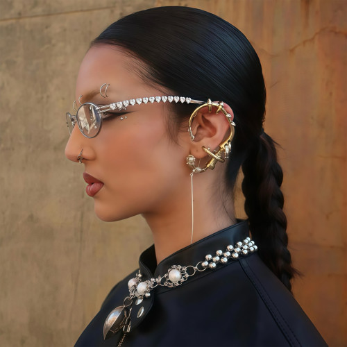 NIGO Gentle Monster Jennie - Barrette 02 Women's Fashion Jentle Salon Collection Sunglasses Oval Silver Diamond Metal Frame Trendy Eyewear Glasses  Accessories Ngvp #nigo9242