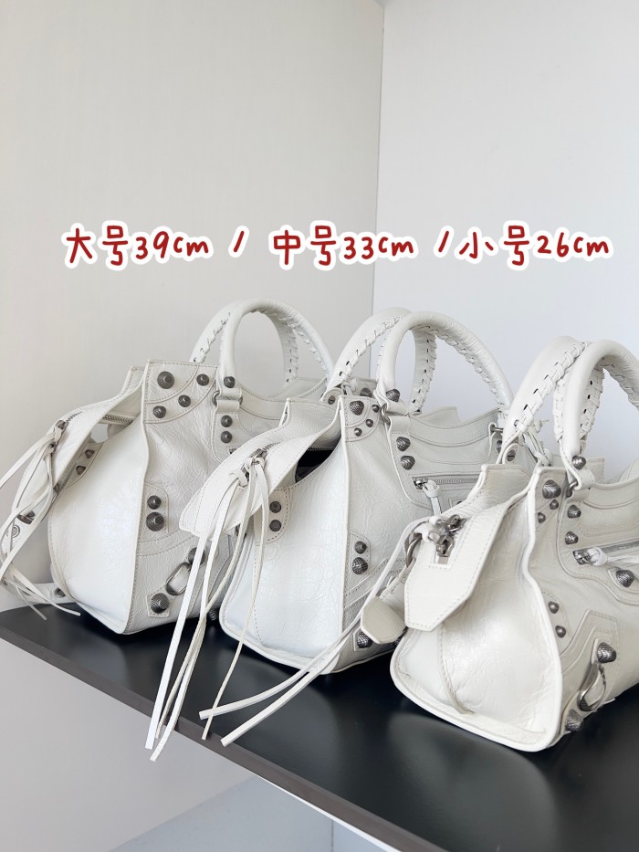 Nigo Balenciaga NEO CAGOLE CITY Trendy And Stylish Retro Motorcycle Metal Rivet Leather Zipper Love Pendant Card Bag Handbag Crossbody Bag 736046210B01000 Ngvp #nigo71267