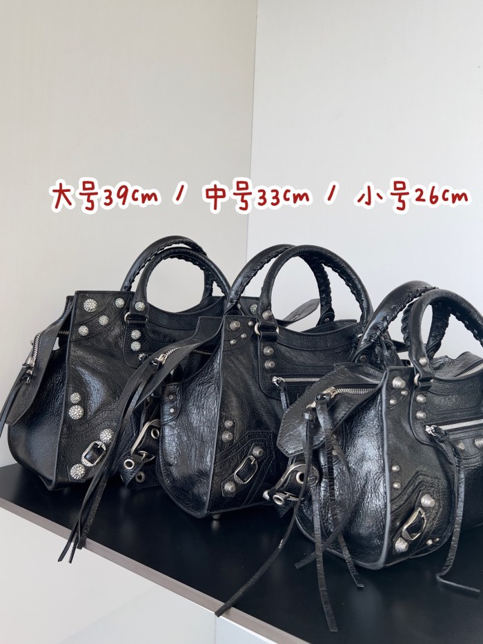 Nigo Balenciaga NEO CAGOLE CITY Trendy And Stylish Retro Motorcycle Metal Rivet Leather Zipper Love Pendant Card Bag Handbag Crossbody Bag 736046210B01000 Ngvp #nigo71267