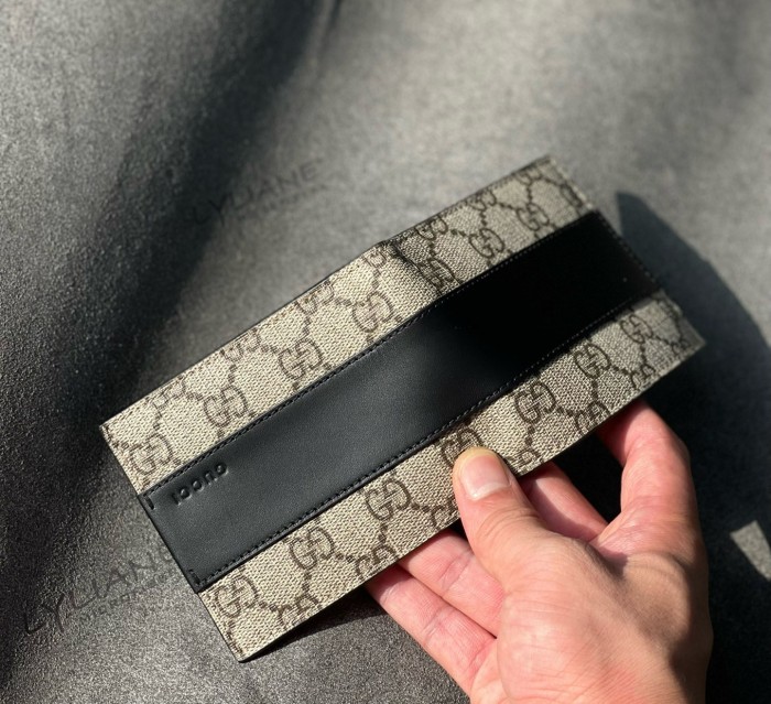 NIGO Gucci Women's Monogrammed Logo Flap Closure Leather Wallet Card Case Bag Bags #nigo73146
