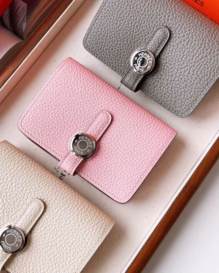 NIGO Hermes Women Solid Color Leather Drawstring Metal Buckle Closure Card Bag Clutch Bag Bags #nigo73192