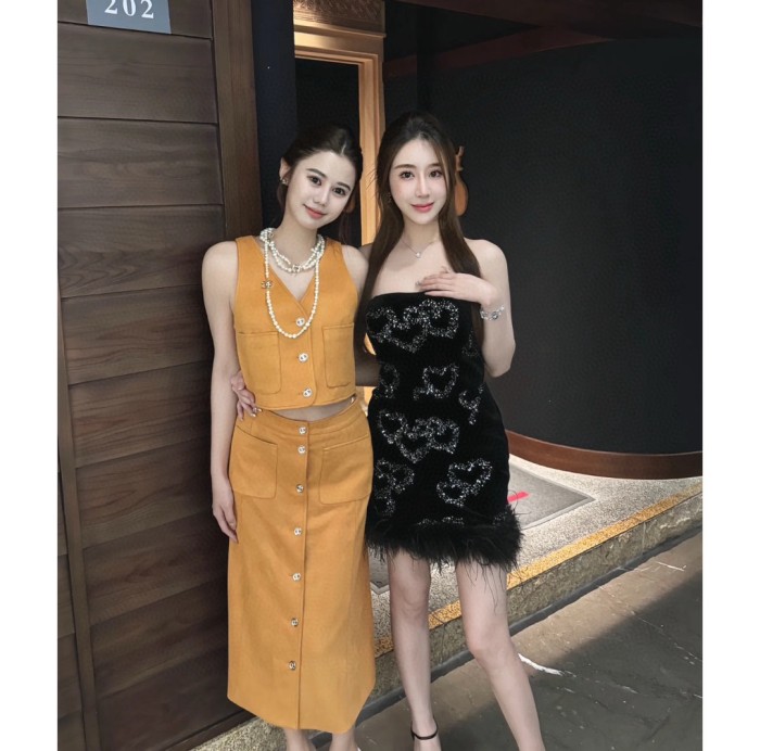 NIGO Chanel Women's Spring, Autumn And Winter Single-breasted Floral Long Sleeve Short Leather Jacket Casual V-neck Leather Vest Pure Color High Street Style Leather Long Half Skirt Suit Set #nigo71636