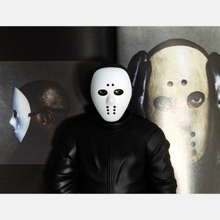NIGO kanye west Fashion Kanye Play Character Hand Puppet With Two Masks Silver Microphone Creative Desktop Ornaments Jewelry Ngvp #nigo9327