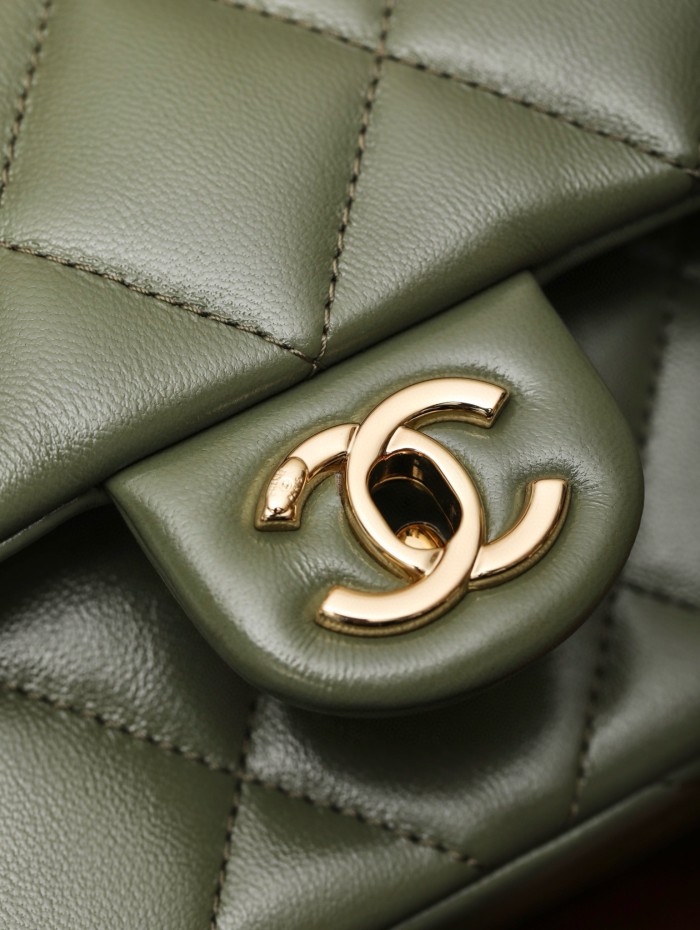 NIGO Chanel Fashion Banquet Bag Simple Elegant Checkered Chain Sheepskin Handbag Temperament Crossbody Bags #nigo73289