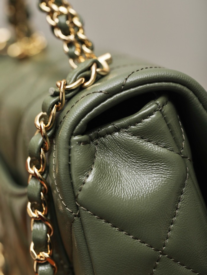NIGO Chanel Fashion Banquet Bag Simple Elegant Checkered Chain Sheepskin Handbag Temperament Crossbody Bags #nigo73289