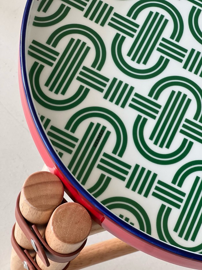 NIGO Hermes Fashion Vintage Les Trotteuses D'Hermès Occasional Table Ceramic Tray Folding Wooden Leg Furniture Decoration Accessories Ngvp #nigo9367