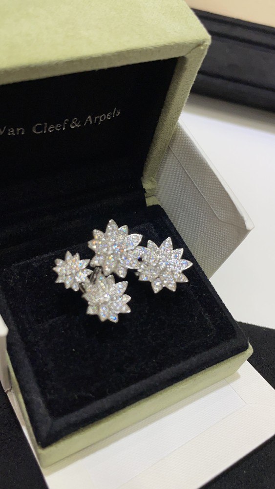 NIGO Van Cleef&Arpels Women's Silver Lotus Flower Decoration Open End Ring Jewelry #nigo73532
