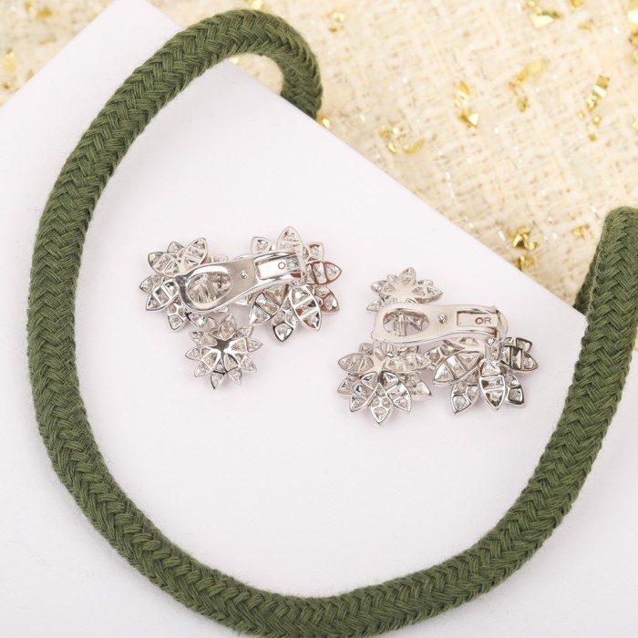 NIGO Van Cleef&Arpels Women's Silver Lotus Flower Diamond Stud Earrings Jewelry #nigo73529