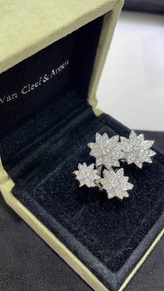 NIGO Van Cleef&Arpels Women's Silver Lotus Flower Decoration Open End Ring Jewelry #nigo73532