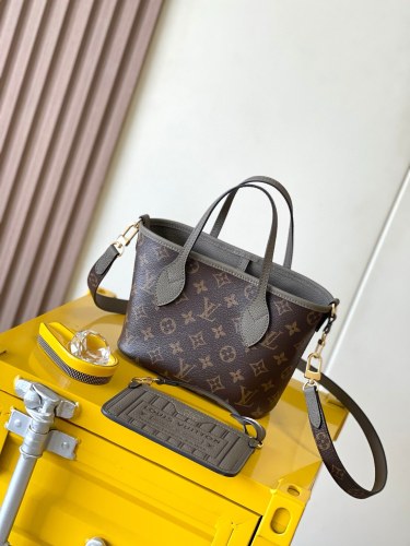 NIGO Louis Vuitton Neverfull Bandoulière Inside Out BB Women's Removable Shoulder Strap Solid Color Cow Leather Reversible Shoulder Crossbody Handbag Bag Bags #nigo73549