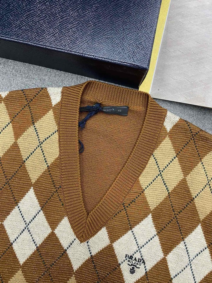 NIGO Prada Men's Spring And Fall Brown Diamond Applique V-neck Knitted Wool Casual Long Sleeved Sweater #nigo73612