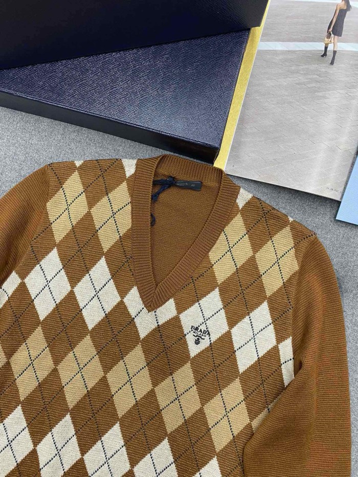 NIGO Prada Men's Spring And Fall Brown Diamond Applique V-neck Knitted Wool Casual Long Sleeved Sweater #nigo73612