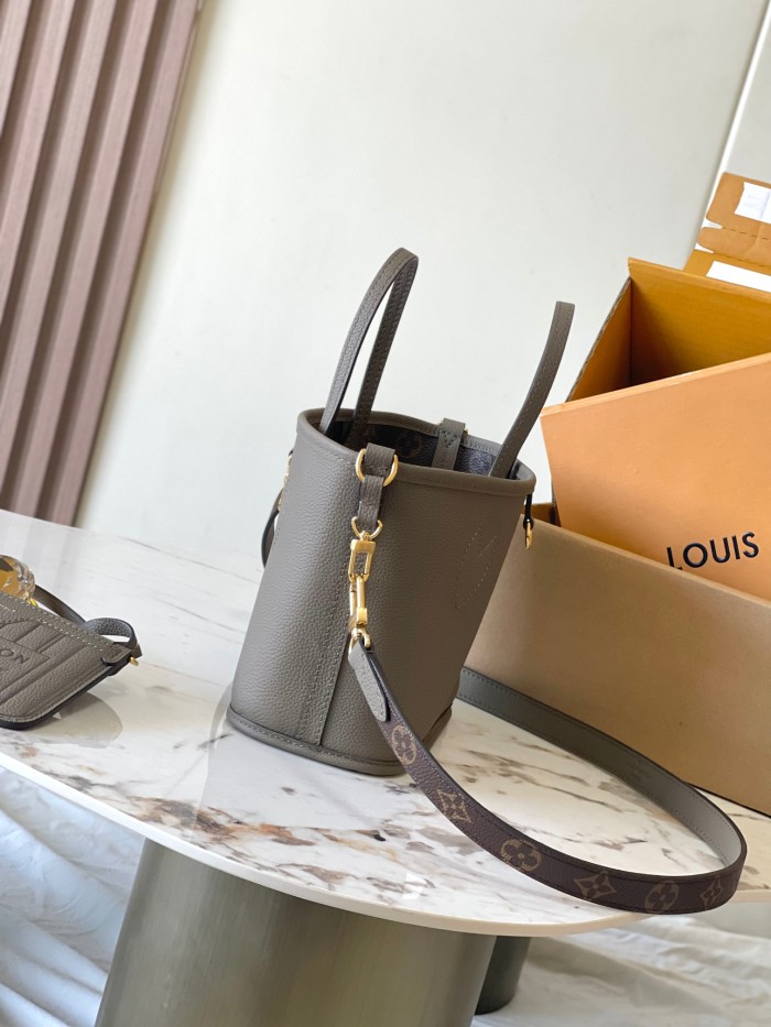 NIGO Louis Vuitton Neverfull Bandoulière Inside Out BB Women's Removable Shoulder Strap Solid Color Cow Leather Reversible Shoulder Crossbody Handbag Bag Bags #nigo73635