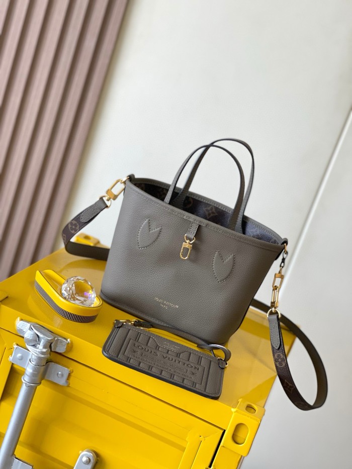NIGO Louis Vuitton Neverfull Bandoulière Inside Out BB Women's Removable Shoulder Strap Solid Color Cow Leather Reversible Shoulder Crossbody Handbag Bag Bags #nigo73635