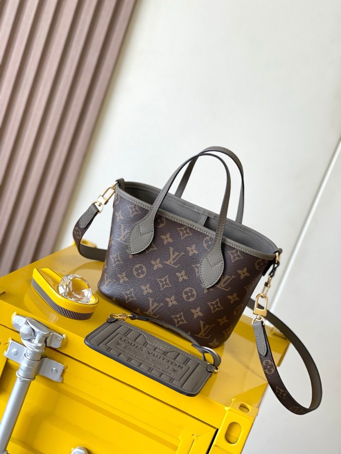 NIGO Louis Vuitton Neverfull Bandoulière Inside Out BB Women's Removable Shoulder Strap Solid Color Cow Leather Reversible Shoulder Crossbody Handbag Bag Bags #nigo73635