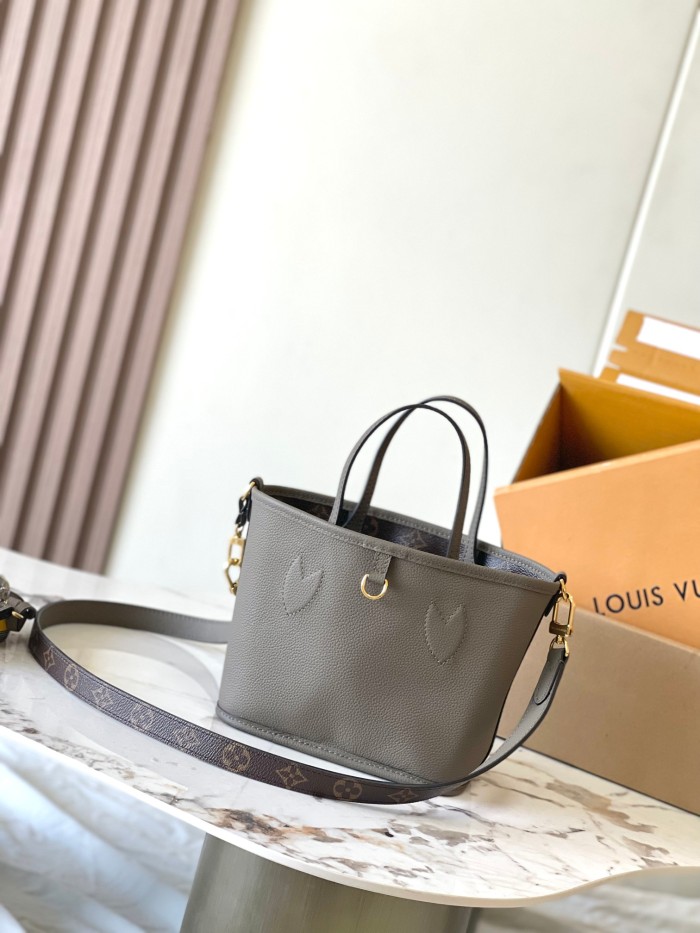 NIGO Louis Vuitton Neverfull Bandoulière Inside Out BB Women's Removable Shoulder Strap Solid Color Cow Leather Reversible Shoulder Crossbody Handbag Bag Bags #nigo73635