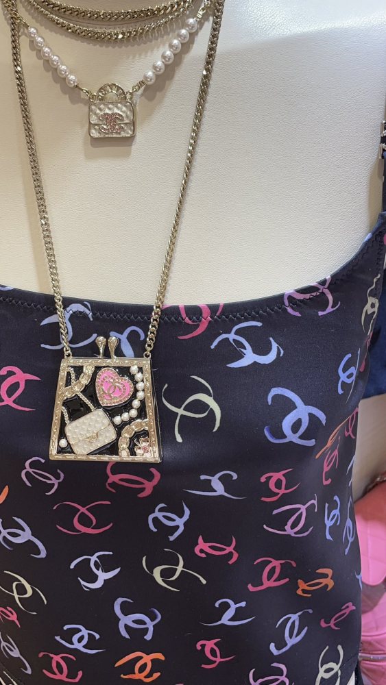 NIGO Chanel Women's Pink Double C Perfume Bottle Black Enamel Bag Necklace Sweater Chain Jewellery Accessories #nigo71681