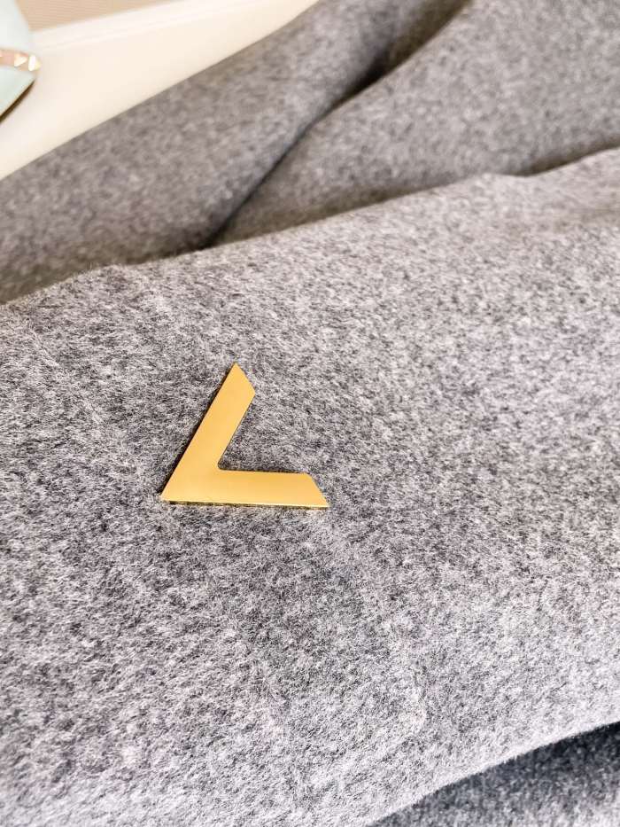 NIGO Valentino Women's Spring, Autumn And Winter V-Neck Solid Color Wool Cashmere Long Sleeve Fitted Sweater Ngvp #nigo9477