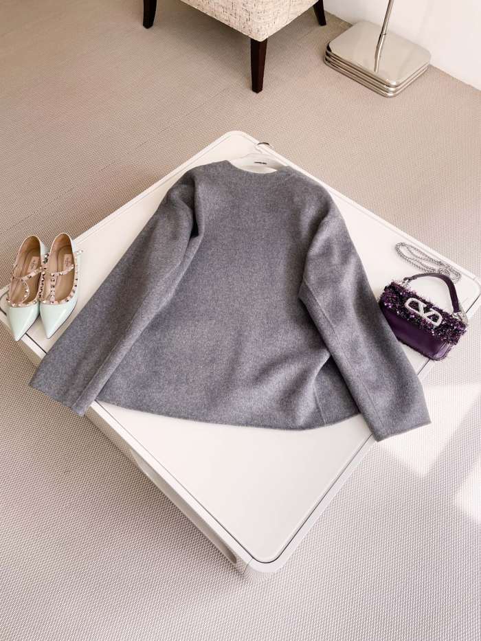 NIGO Valentino Women's Spring, Autumn And Winter V-Neck Solid Color Wool Cashmere Long Sleeve Fitted Sweater Ngvp #nigo9477