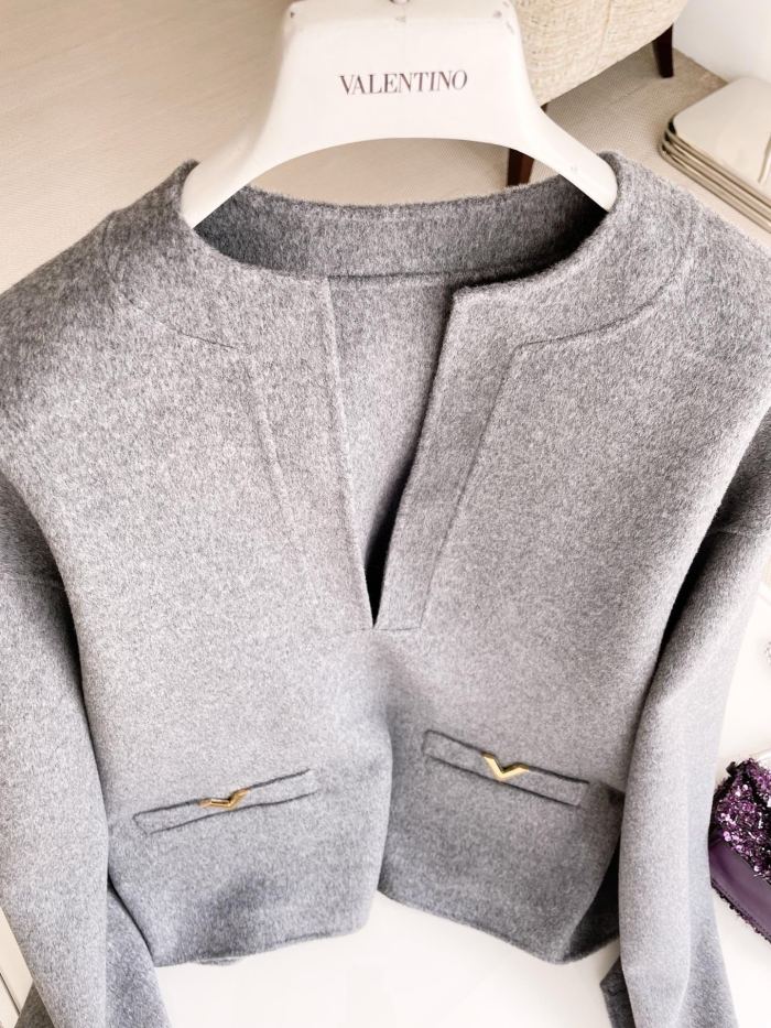 NIGO Valentino Women's Spring, Autumn And Winter V-Neck Solid Color Wool Cashmere Long Sleeve Fitted Sweater Ngvp #nigo9477