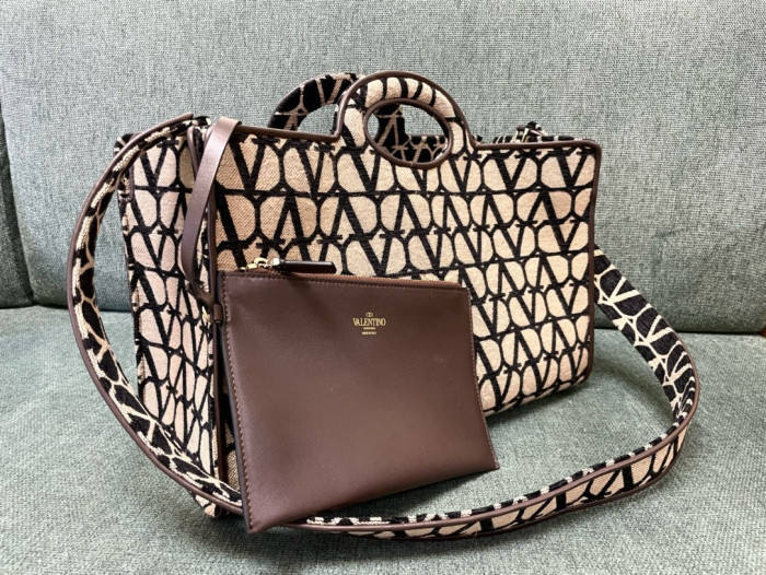NIGO Valentino Women‘s Solid Color Detachable Shoulder Strap V Logo Leather Tote Bag Shopper Shoulder Bags #nigo73975