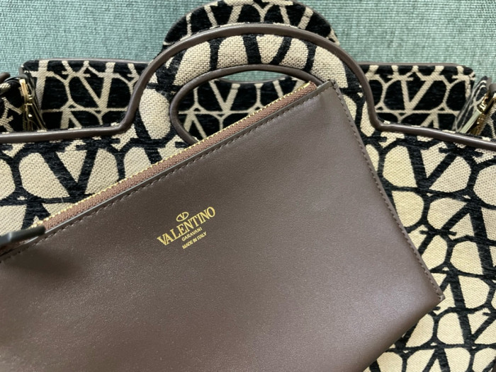 NIGO Valentino Women‘s Solid Color Detachable Shoulder Strap V Logo Leather Tote Bag Shopper Shoulder Bags #nigo73975