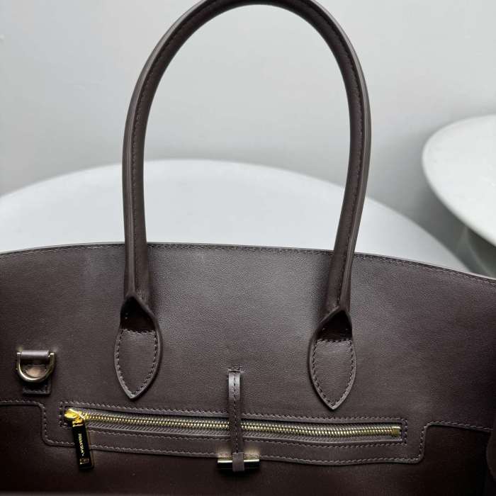 NIGO Ferragamo HUG Women's Gancini Closure Buckle Removable Adjustable Shoulder Strap Cowhide Leather Single Shoulder Crossbody Handbag Bag Bags #nigo74111
