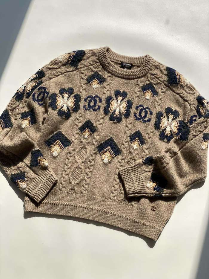 NIGO Chanel Women's Fall And Winter Clover Jacquard Round Neck Knit Long Sleeve Pullover Sweater #nigo74427