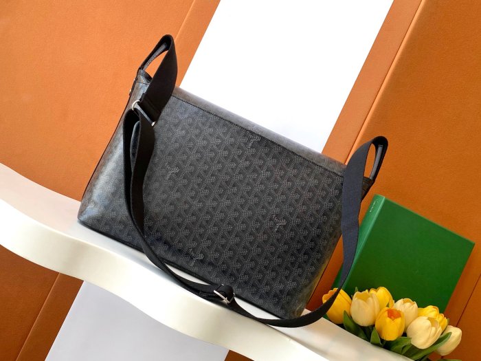 NIGO GOYARD Jet Black Capetien Men's Y Old Flower Full Print Flap Closure Canvas Spell Leather Shoulder Crossbody Messenger Bag Bags #nigo74437