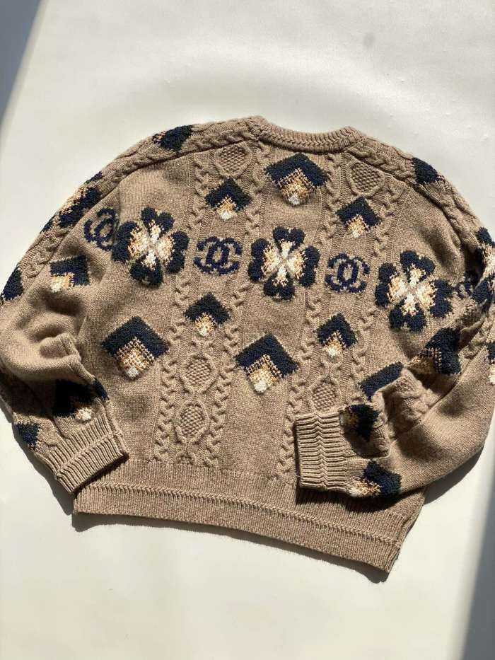 NIGO Chanel Women's Fall And Winter Clover Jacquard Round Neck Knit Long Sleeve Pullover Sweater #nigo74427
