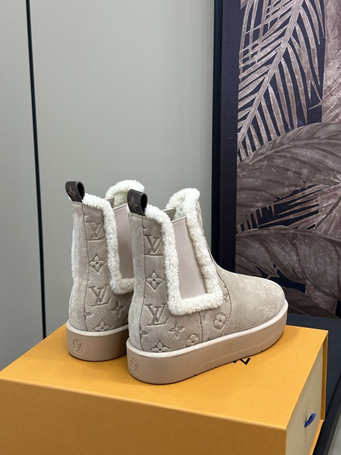 NIGO Louis Vuitton Women's Solid Embossed Printed Calfskin Round Toe Pull-On Chelsea Boots Shoes #nigo74462