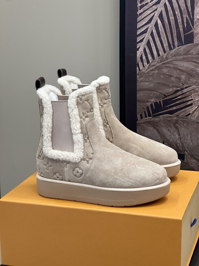 NIGO Louis Vuitton Women's Solid Embossed Printed Calfskin Round Toe Pull-On Chelsea Boots Shoes #nigo74462