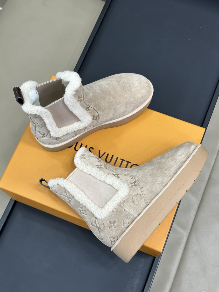NIGO Louis Vuitton Women's Solid Embossed Printed Calfskin Round Toe Pull-On Chelsea Boots Shoes #nigo74462