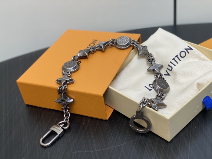 NIGO Louis Vuitton Men's Silver Monogrammed Printed Metal Chain Trouser Chain Jewelry #nigo74519