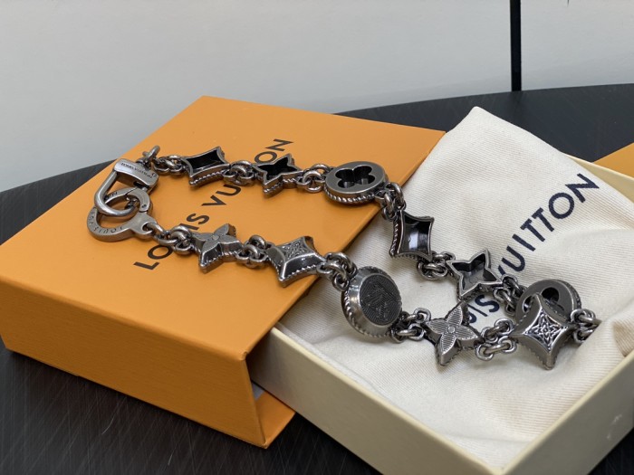 NIGO Louis Vuitton Men's Silver Monogrammed Printed Metal Chain Trouser Chain Jewelry #nigo74519