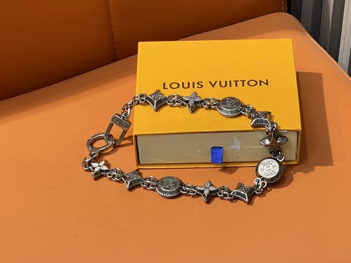 NIGO Louis Vuitton Men's Silver Monogrammed Printed Metal Chain Trouser Chain Jewelry #nigo74519