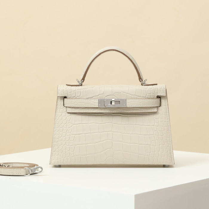 NIGO Hermes Solid Color Crocodile Leather Handbag Temperament Metal Buckle Kelly Bag Accessories #nigo74561