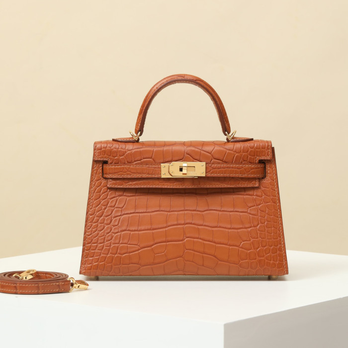 NIGO Hermes Solid Color Crocodile Leather Handbag Temperament Metal Buckle Kelly Bag Accessories #nigo74561
