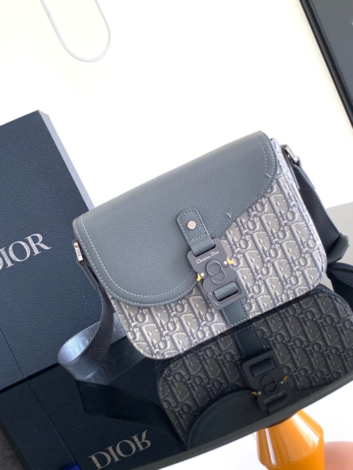 NIGO Dior Men's Dark Gray Adjustable Shoulder Strap Flap Closure Inside Cow Leather Saddle Bag Slanting Cross Shoulder Bags #nigo74956