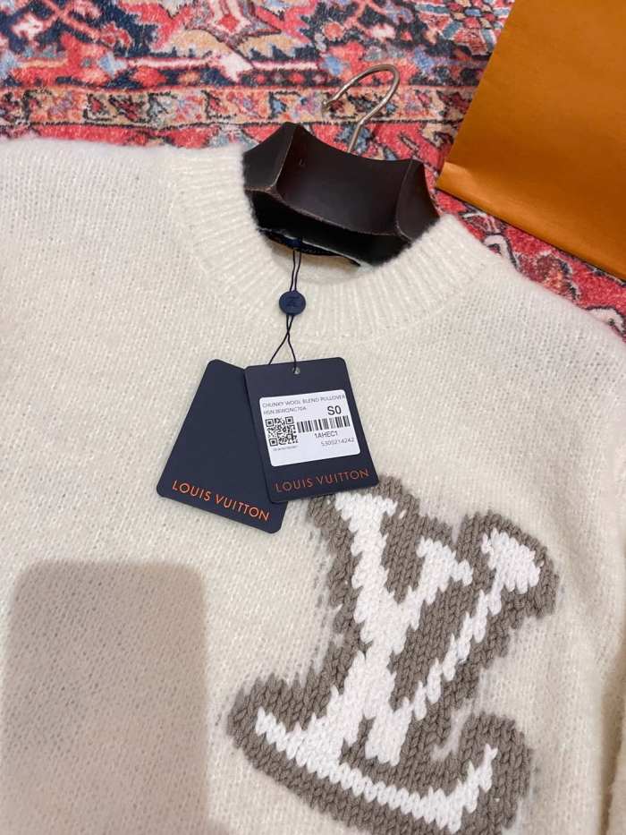 NIGO Louis Vuitton Women's Spring and Autumn Solid Color Letter Applique Crew Neck Knitted Sweater #nigo75121