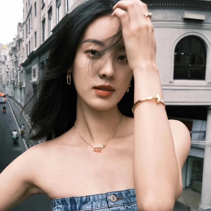 NIGO Tiffany & Co. Hardwear Collection Large Chain Hoop Earrings V Gold Fashion Luxury Sexy Earrings Jewelry Accessories  #nigo71962