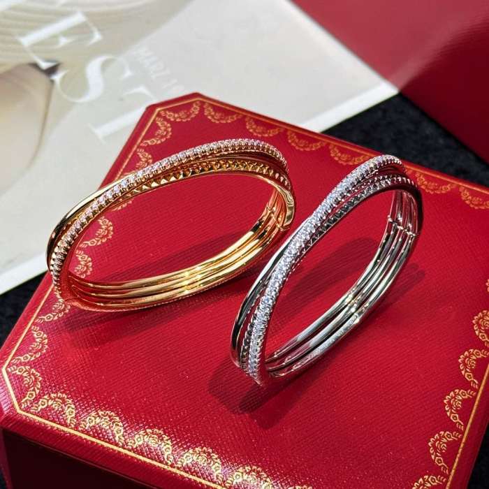 NIGO Cartier ETINCELLE DE CARTIER Women's Solid Color Set Round Diamonds Bracelet Jewelry #nigo75221