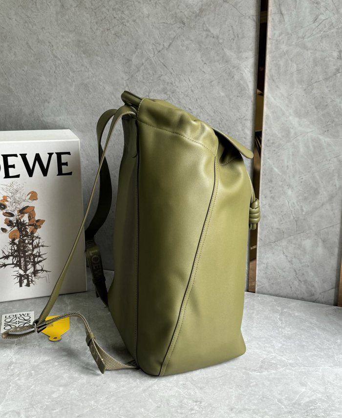 NIGO Loewe Flamenco Men's Solid Color Monogrammed Logo Drawstring Closure Solid Color Soft Cowhide Shoulder Bag Bag #nigo75248