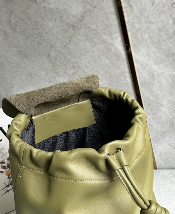 NIGO Loewe Flamenco Men's Solid Color Monogrammed Logo Drawstring Closure Solid Color Soft Cowhide Shoulder Bag Bag #nigo75248